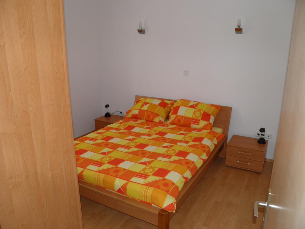 Apartmani Galeb Biograd Na Moru Luaran gambar