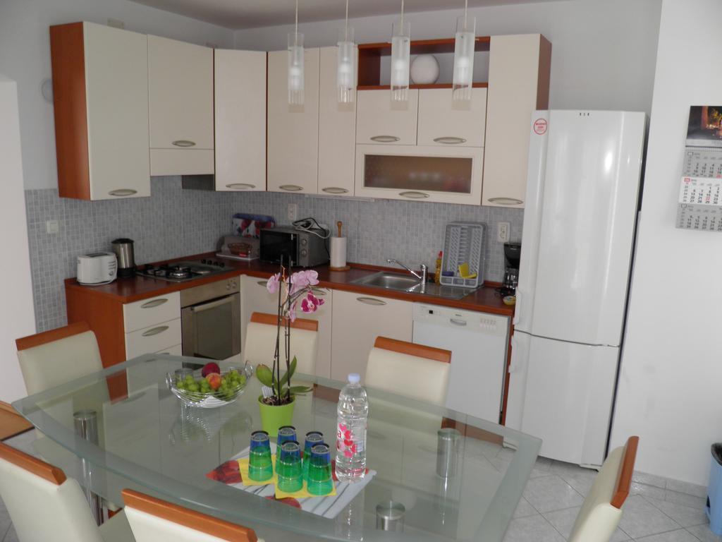Apartmani Galeb Biograd Na Moru Luaran gambar